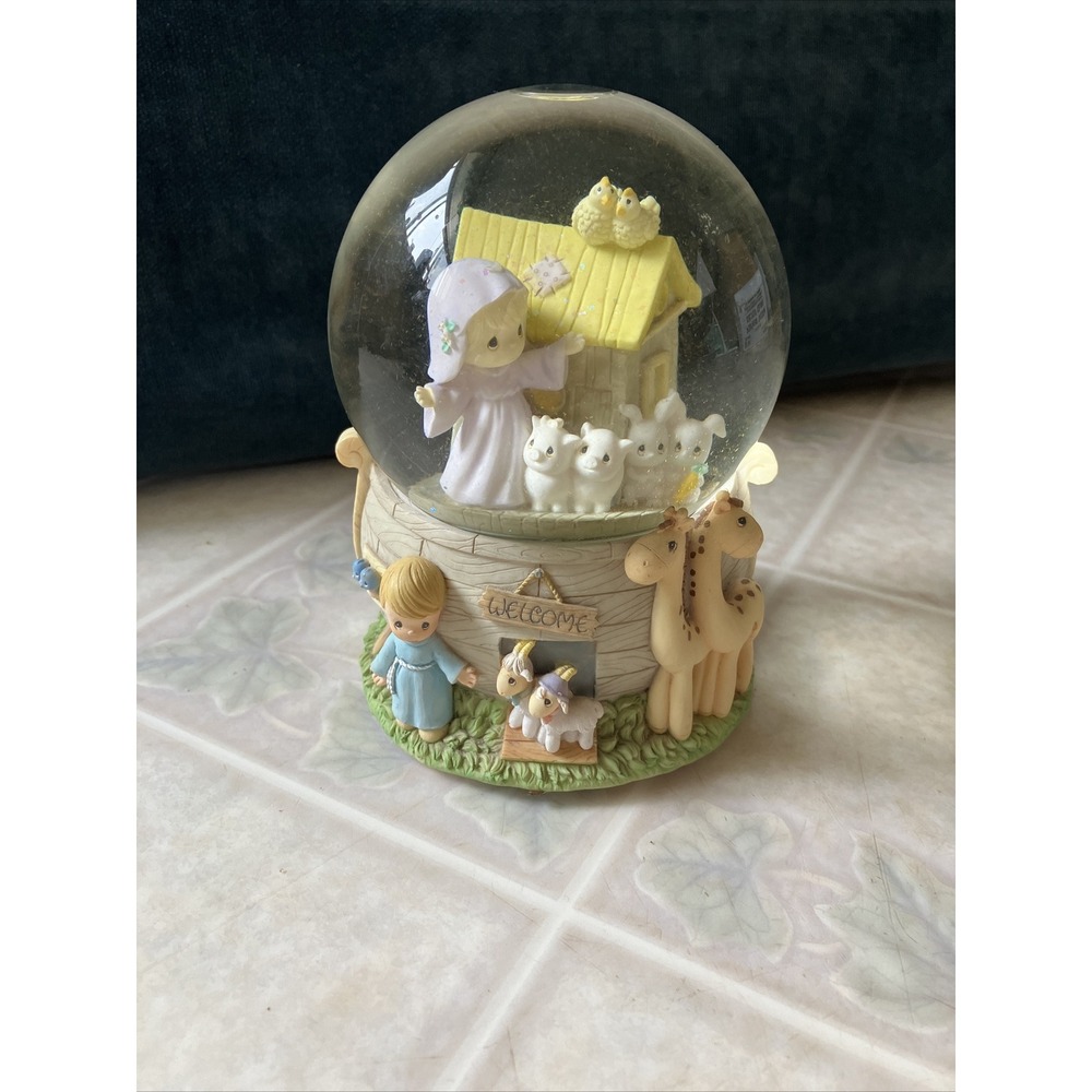 Enesco Precious Moments Noahs Ark Snow/Water Globe By The Beautiful Sea‎ Vintage